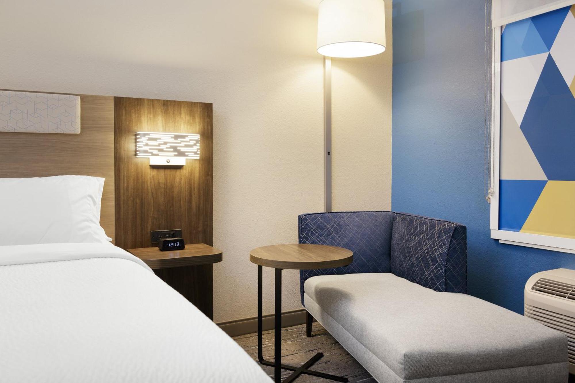 Holiday Inn Express & Suites Weatherford By Ihg Екстериор снимка